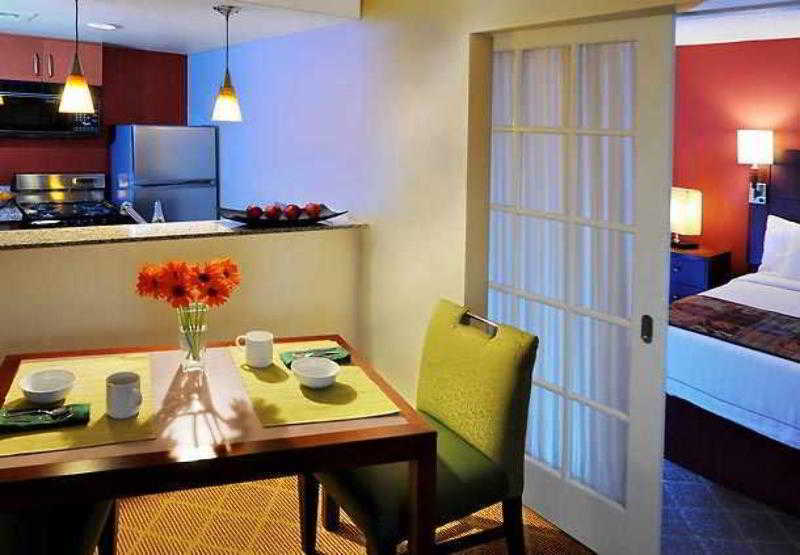 Sonesta Es Suites Dallas Central Expressway Buitenkant foto