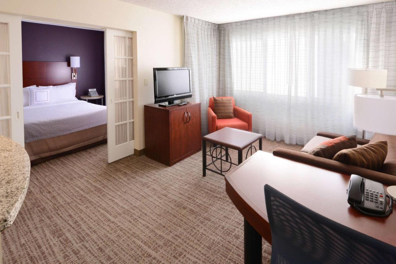Sonesta Es Suites Dallas Central Expressway Buitenkant foto
